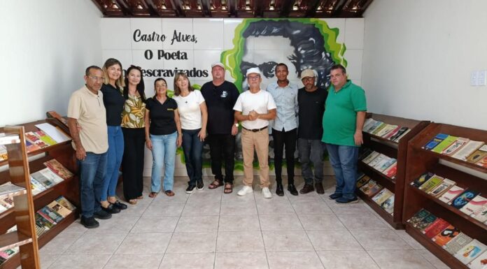 Poesia, memória e liberdade: Biblioteca de Itapetinga celebra a Semana Nacional da Poesia